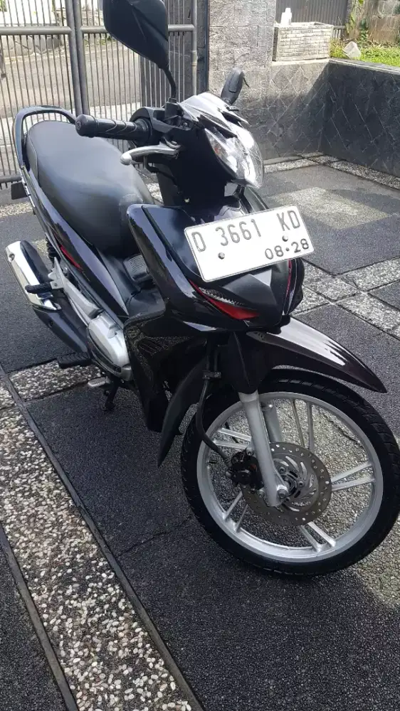 revo autometic 2011 jarang ada
