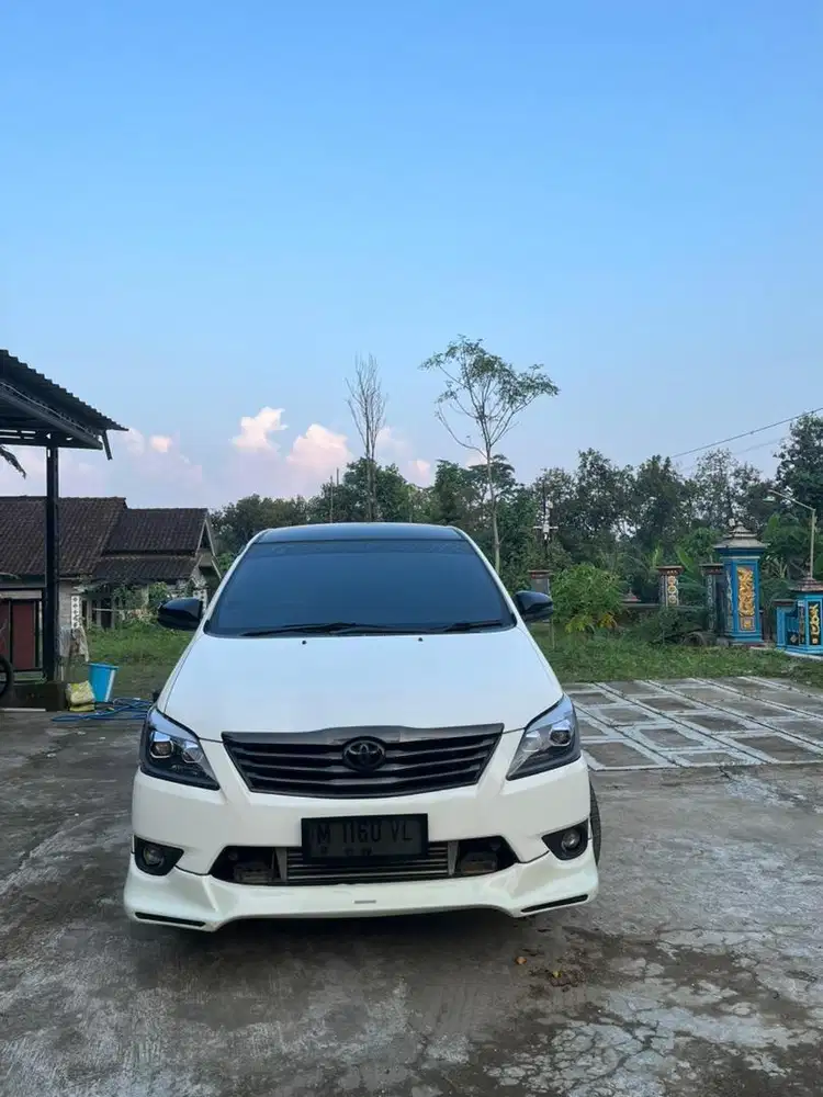Innova 2012 g manual disel cumi darat
