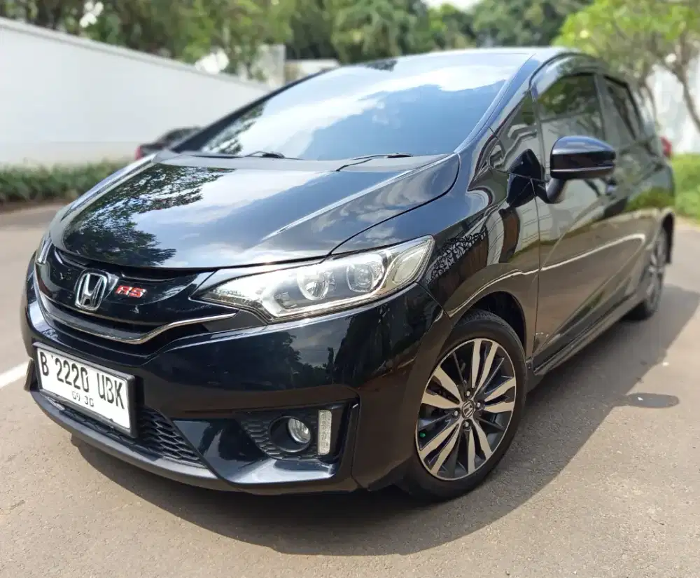 Honda New Jazz 1.5 RS AT GK5 Th 2015 Hitam Istimewa Sekali Siap Pakai