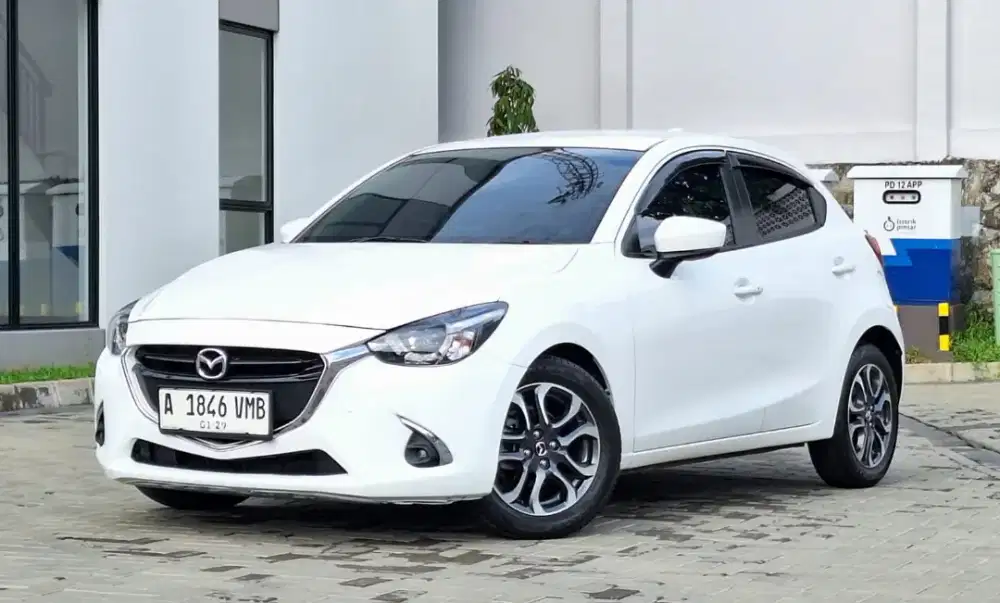 Mazda 2 R AT 2019/2018 Putih