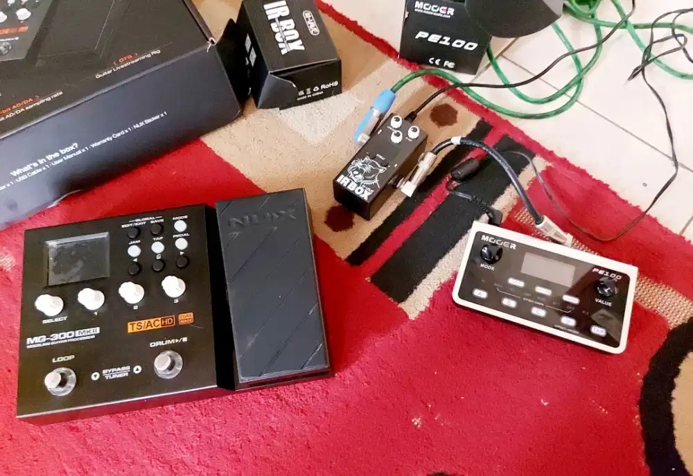 MOOER PE100 Portable Multi-effects Processor Guitar Effect Pedal
