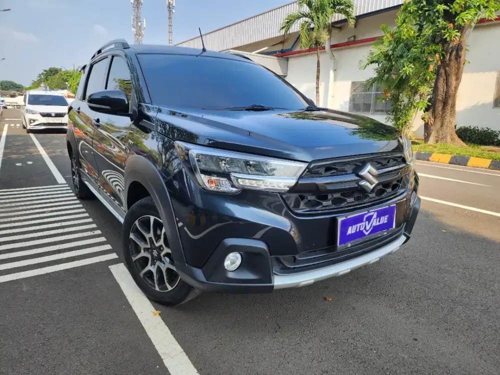 Suzuki XL7 Zeta AT 2024 Hitam Metalik kondisi Istimewa