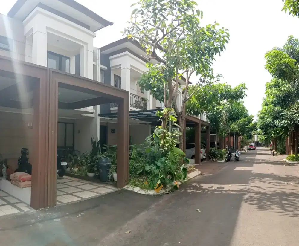 Rumah 2 lantai podomoro park sayap buah batu