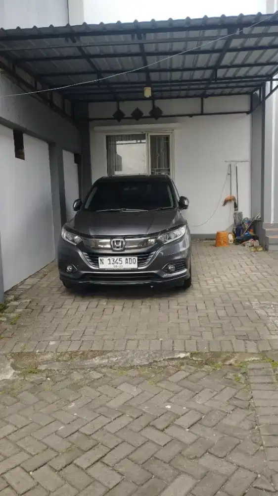 Honda HR-V AT E 2019 Abu Abu Matic