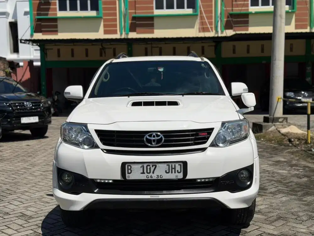 TOYOTA FORTUNER TRD VNT A/T 2014