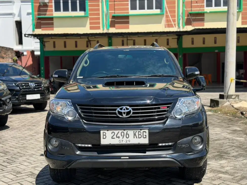 TOYOTA FORTUNER TRD VNT M/T 2015