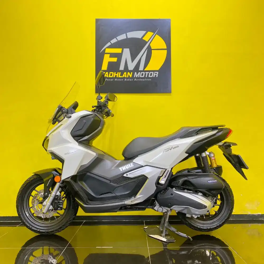 Honda ADV 160 Tahun 2023 Remote lengkap Pajak on full orisinil