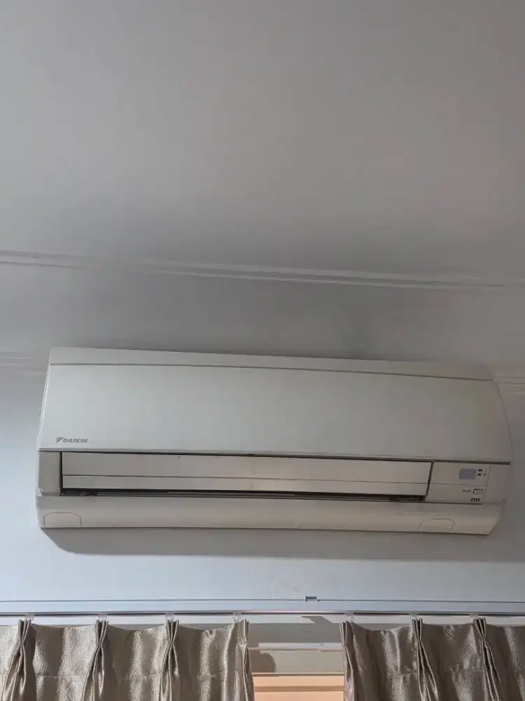Ac daikin 1pk inverter kondisi masih nyala tapi tidak dingin