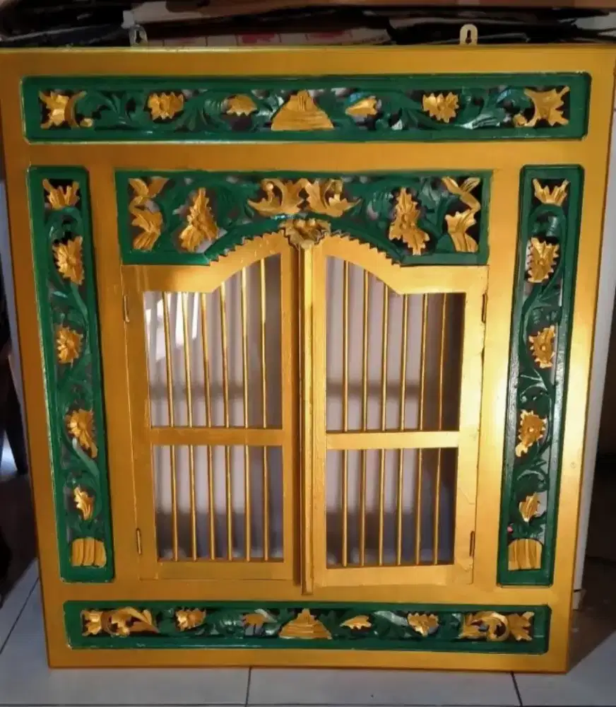 Cermin kayu asli jepara