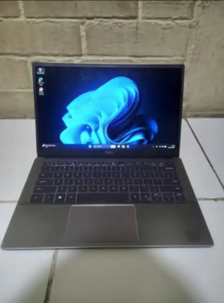 Dell Latitude 3301 core i5 gen 8 slim