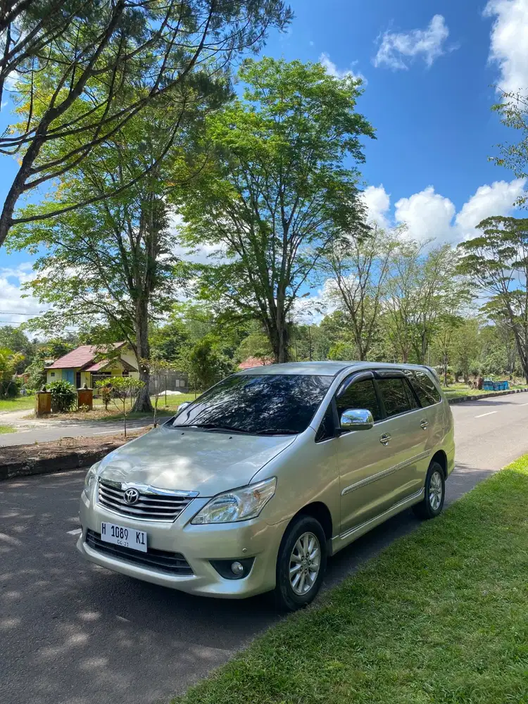 Kijang Innova V MT Bensin 2011