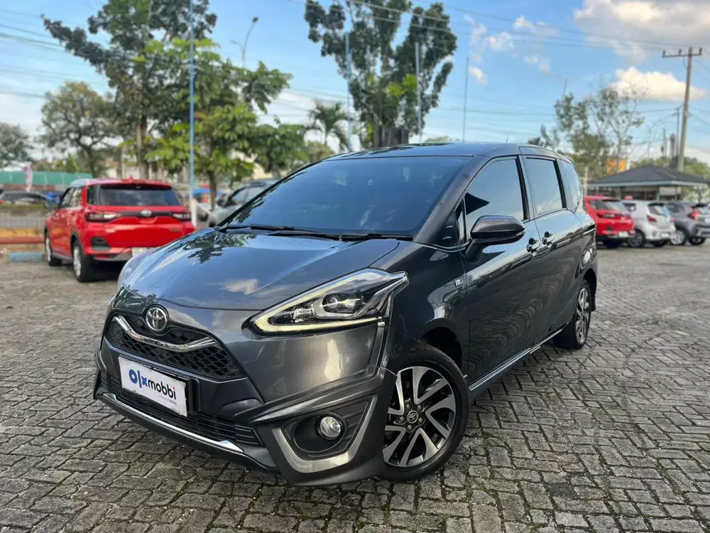 KM Rendah - Toyota Sienta Q 1.5 Bensin - AT 2021 - ARZ