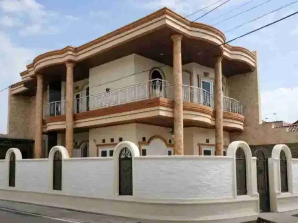 RUMAH MEWAH DI BUARAN
