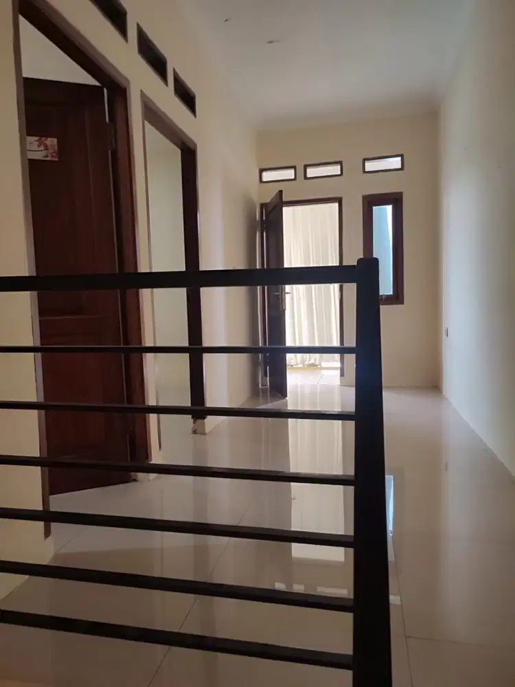 Sewa kontrakan 2 kamar tidur, 1 kamar mandi dan ada balkon