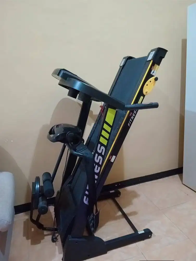 Dijual treadmill merk Fitness 1037, barang masih ok dan bagus