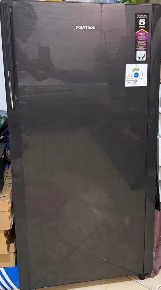 Kulkas polytron 170 literwarna grey