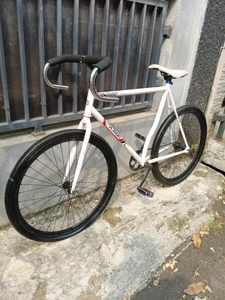 Sepeda fixie putih