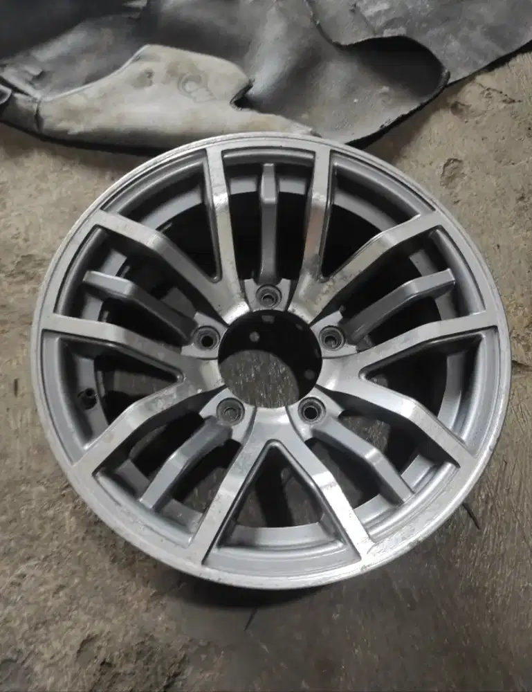 Velg suzuki escudo sidekick vitara feroza taft jimny katana sierra