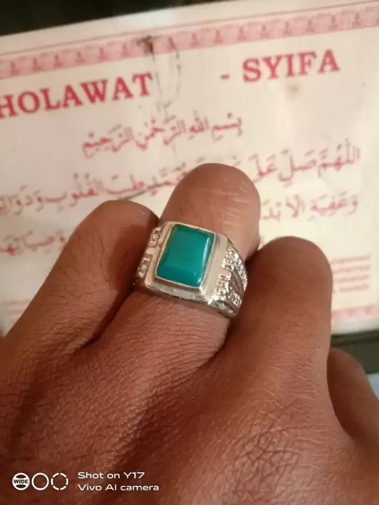 Cincin batu bacan kotak