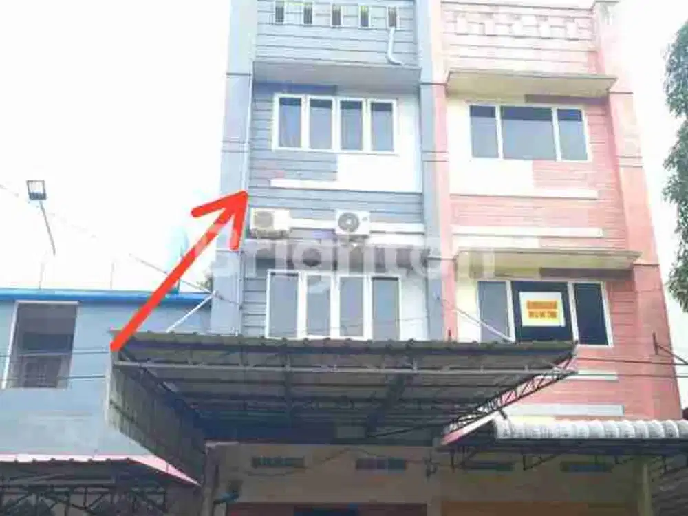 RUKO 3½ TINGKAT SHM JL ADINEGORO
