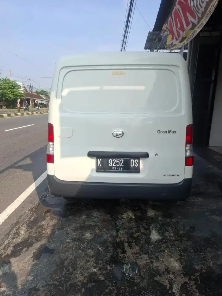 Gren max Blin-van th 2021 istmewa