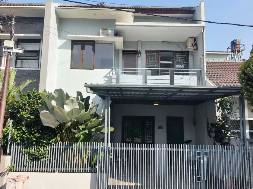 Rumah Cluster Antapani 2 Lantai Semi Furnish