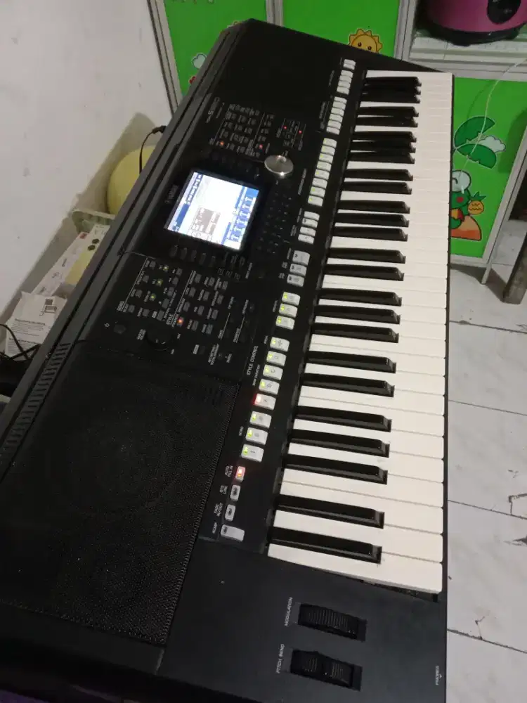 YAMAHA PSR S950