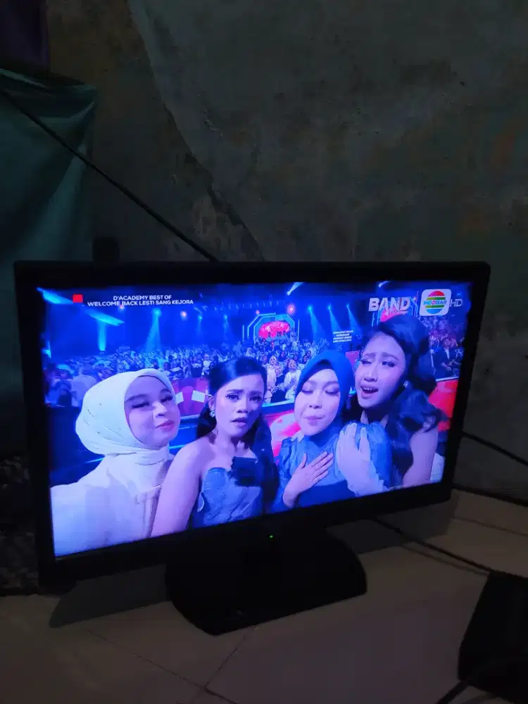 Tv sharp 24 inch
