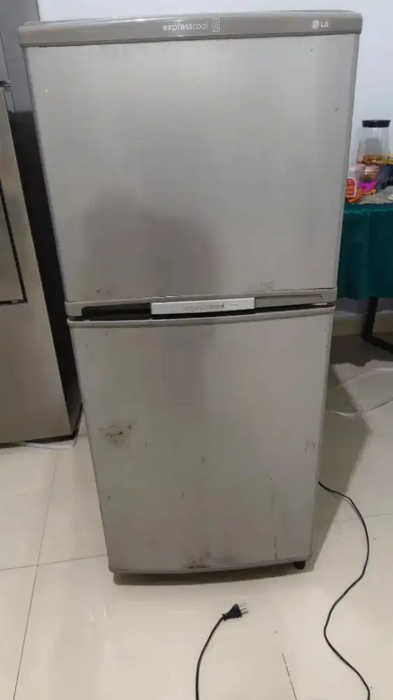 KULKAS LG 2 PINTU