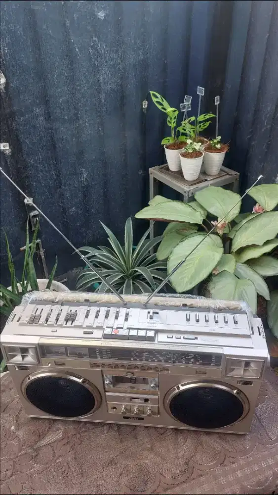 Tape boombox RC M75W