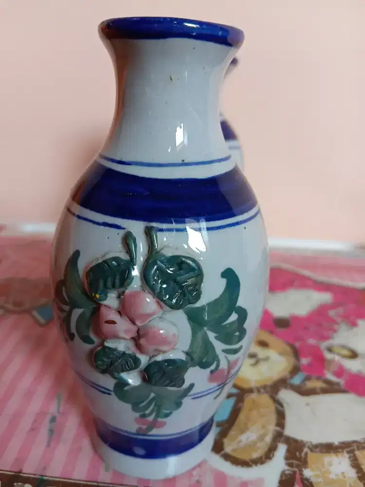 Jual guci kecil buat yg senang koleksi barang antiq