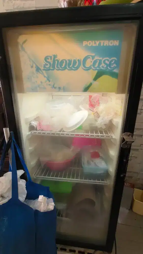 SHOWCASE POLYTRON BEKAS