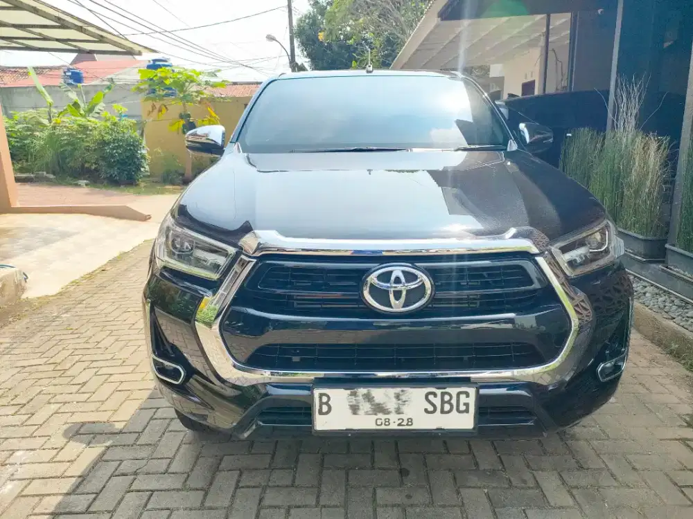 Toyota Hilux Tipe V 4x4 Diesel A/T 2023 Hitam (full option)