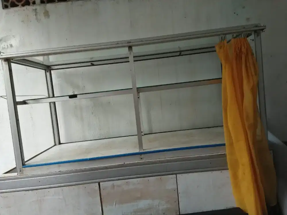 etalase 2 rak ukuran 120cm