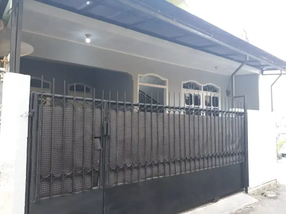 Disewakan rumah tinggal nyaman 2 lantai