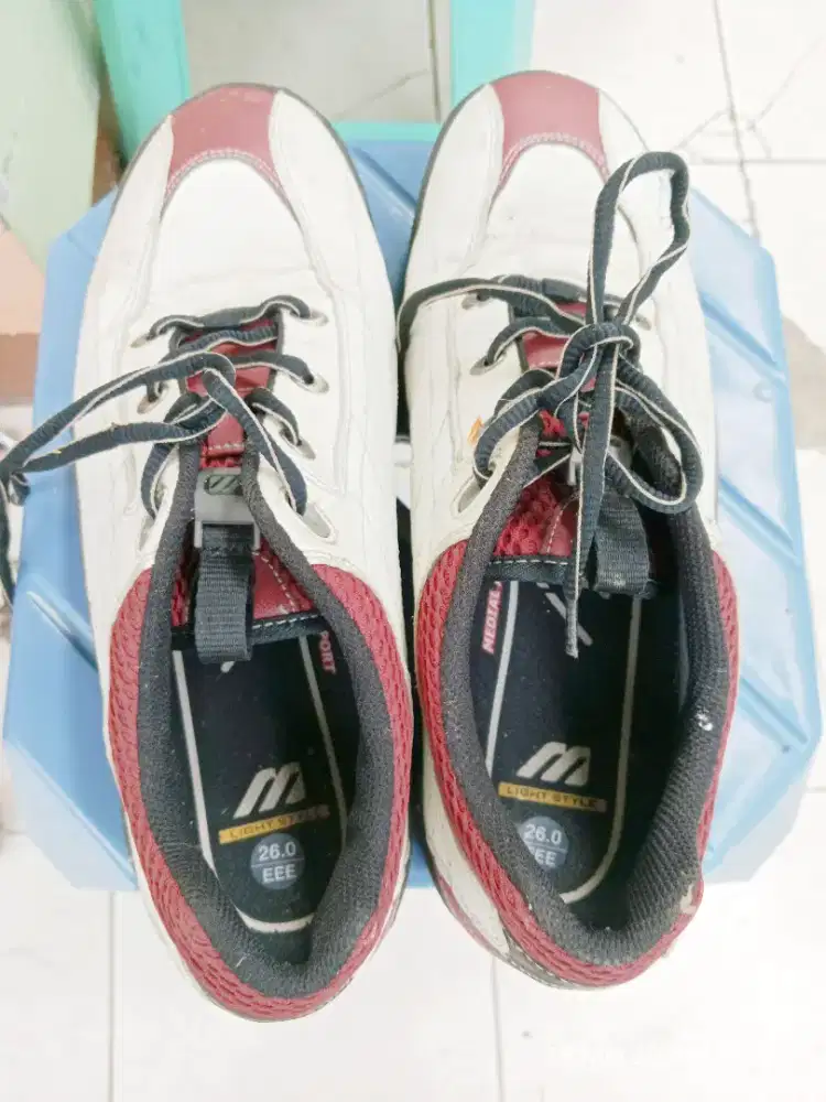 Sepatu Golf MIZUNO
