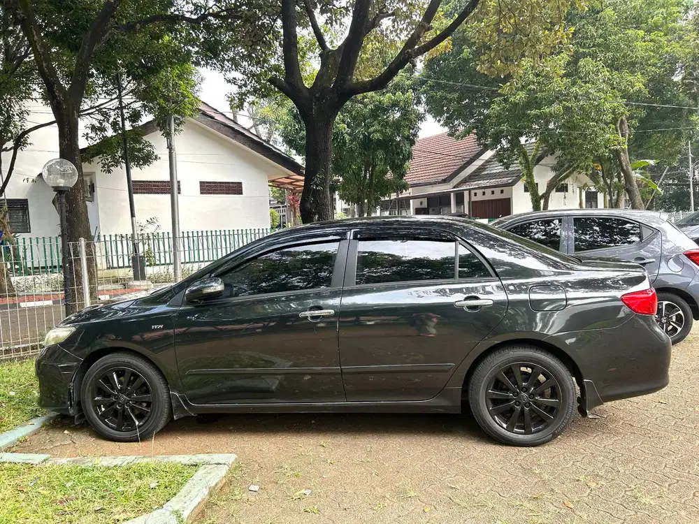Toyota Corolla Altis 2009 Bensin