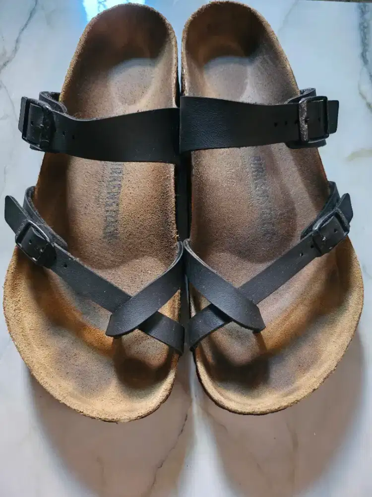 Birkenstock Pria Hitam