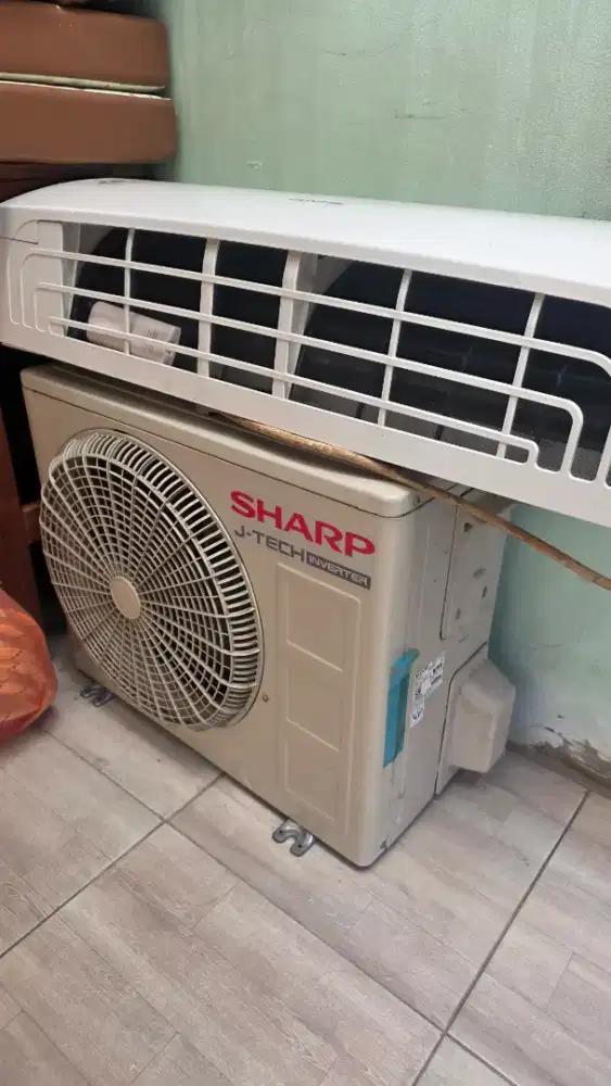 DIJUAL AC SHARP INVERTER