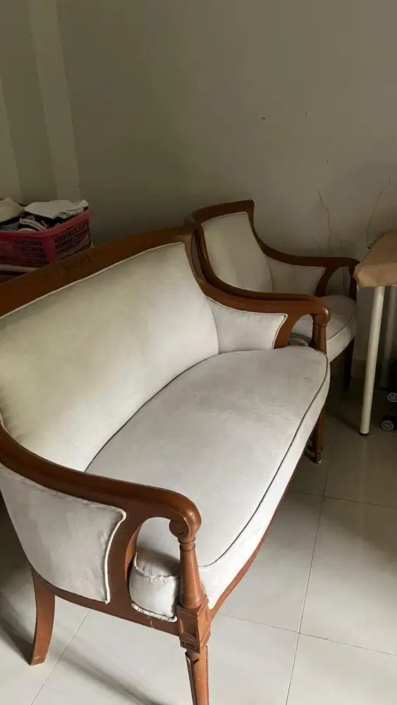 Set Kursi Tamu ( 2 seater+ 1 seater + 1 seater + meja)