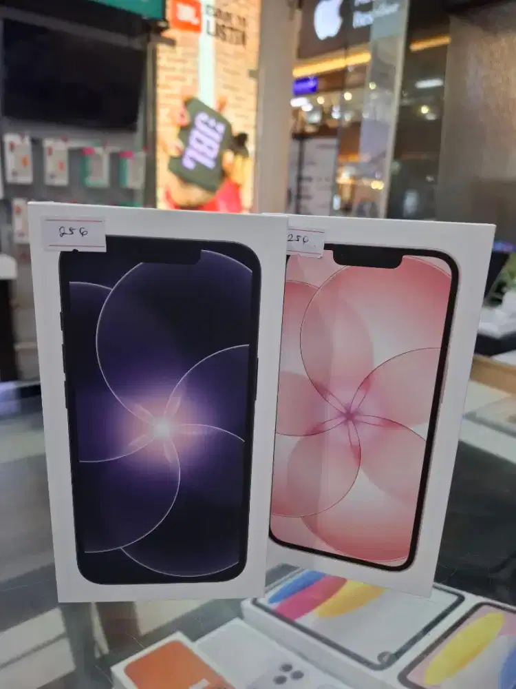 IPHONE 17 E 256 PINK & BLACK