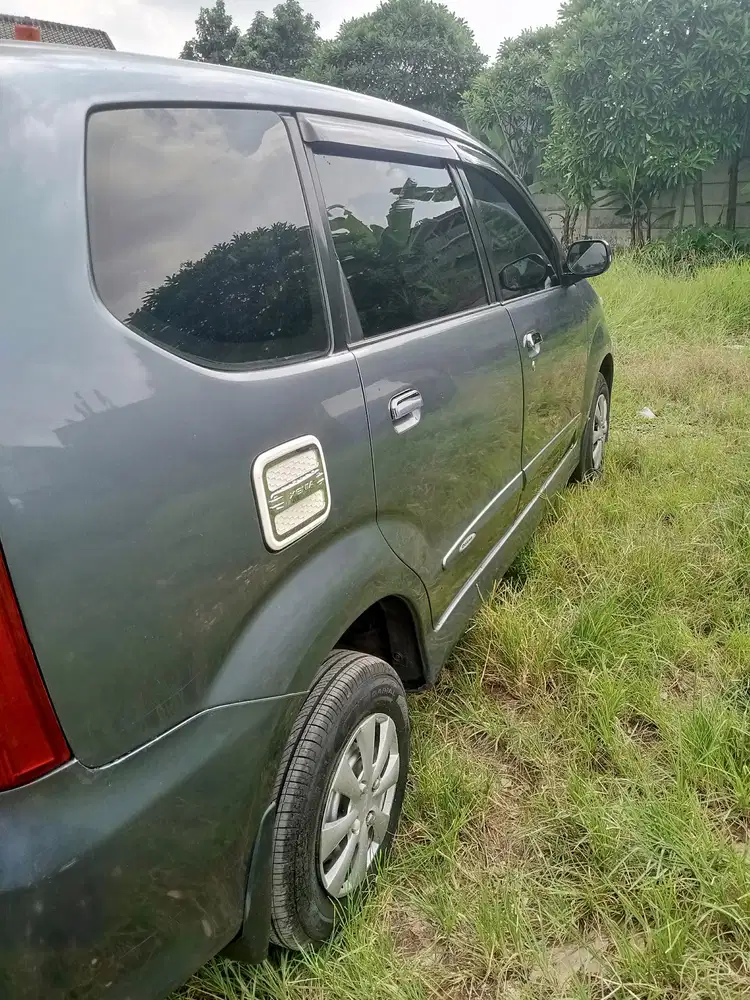Daihatsu Xenia 2011 Bensin