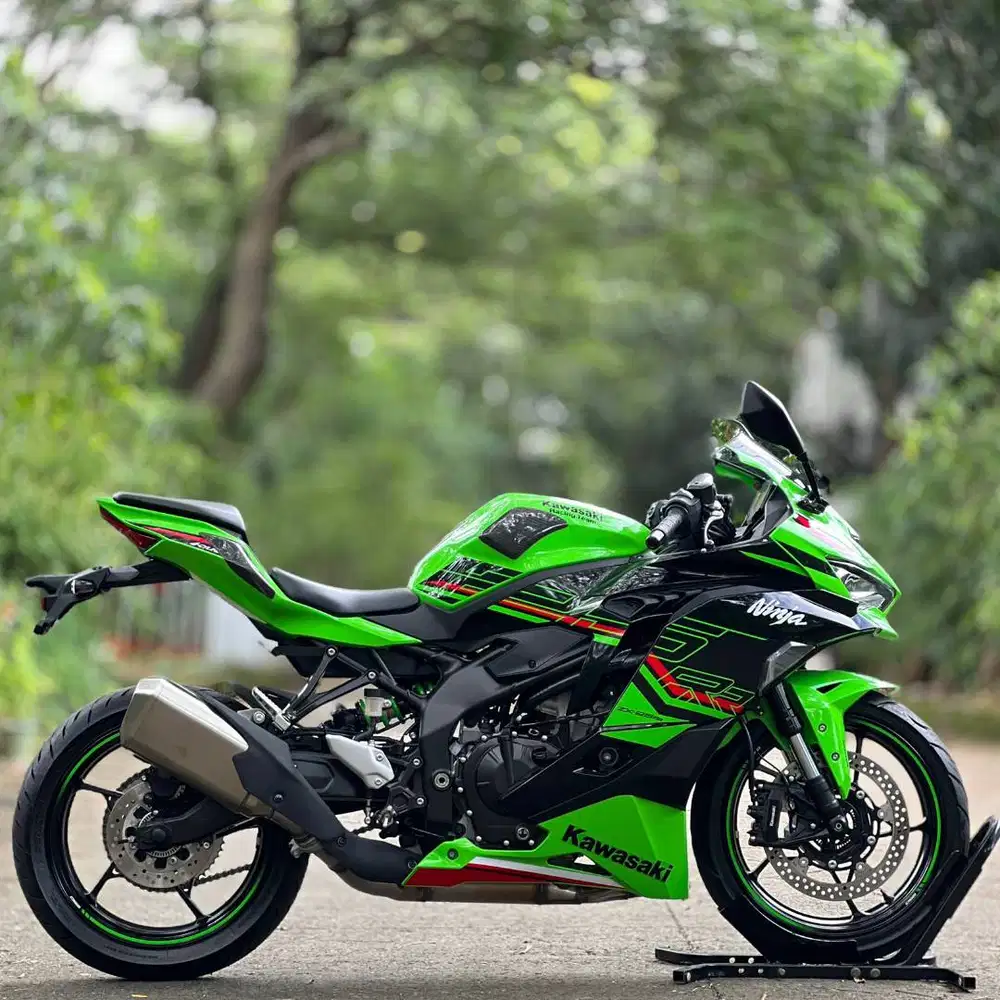 KAWASAKI ZX25RR ABS QS KRT 2023 HIJAU KM 1K PAJAK HIDUP SIAP TOURING