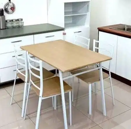 MEJA MAKAN HARRIS SET 1 meja + 4 kursi