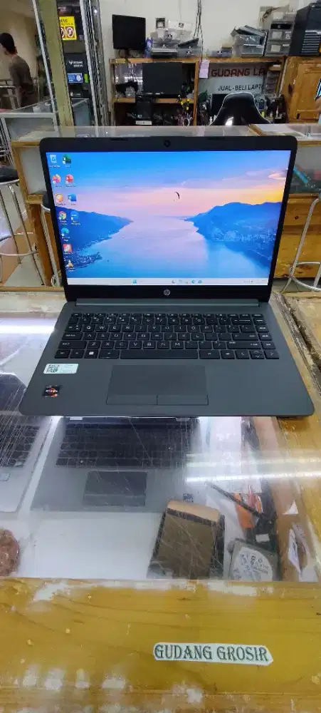 HP 245 G8 Bekas Like New Ryzen 5 5500U / RAM 16GB / SSD 512GB Kencang