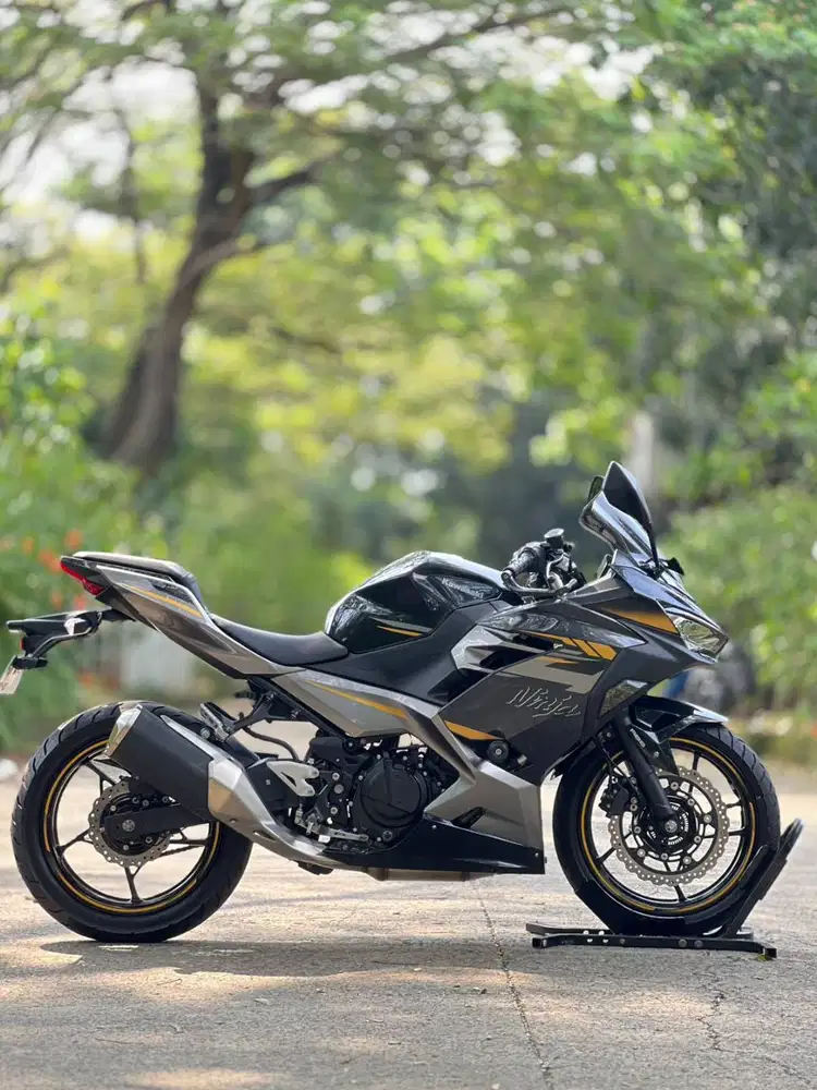 KAWASAKI NEW NINJA 250 FI ABS MDP KEYLESS 2022 GREY KM 2K PAJAK ON