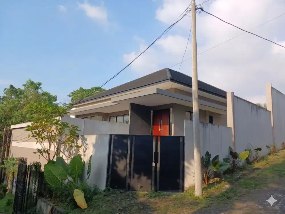 Rumah Siap Huni dan nyaman daerah Gajahmungkur - 11432
