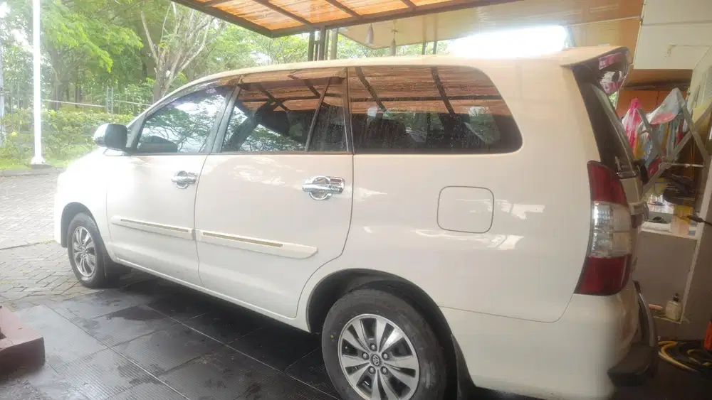 Toyota Kijang Innova 2014 Bensin