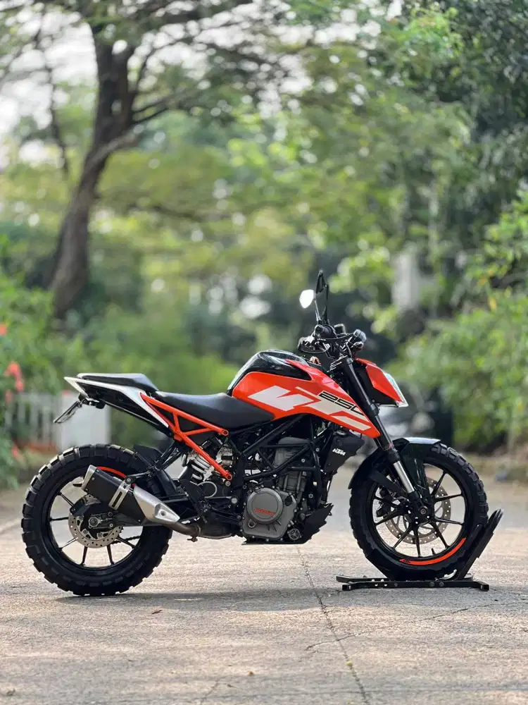 KTM DUKE 250 NON ABS 2017 ORANGE PAJAK PANJANG SIAP RIDING