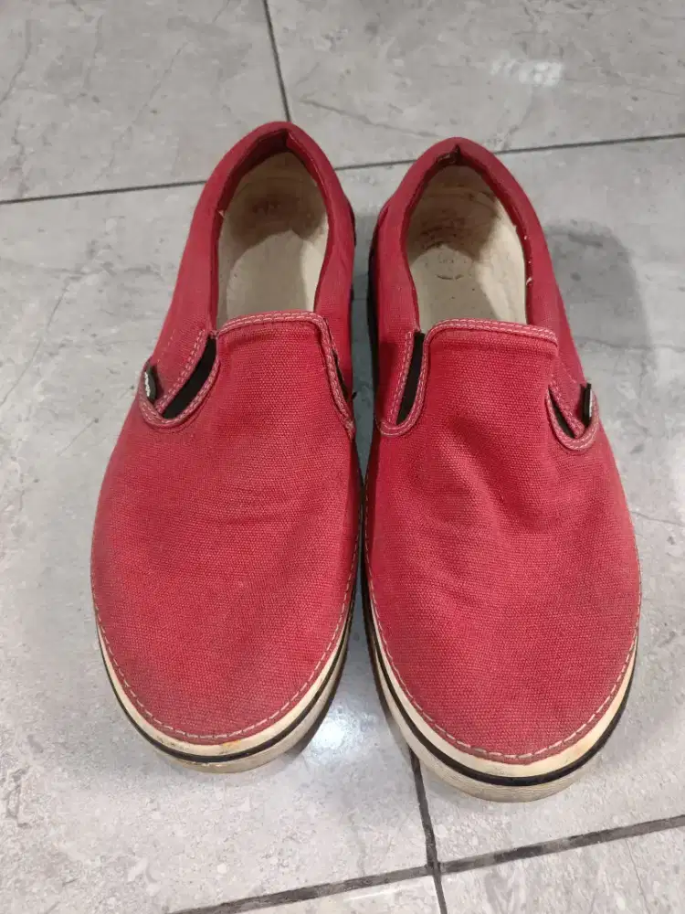 Sepatu Sneaker Slip On Crocs Insole 30 atau sekitar 45-46